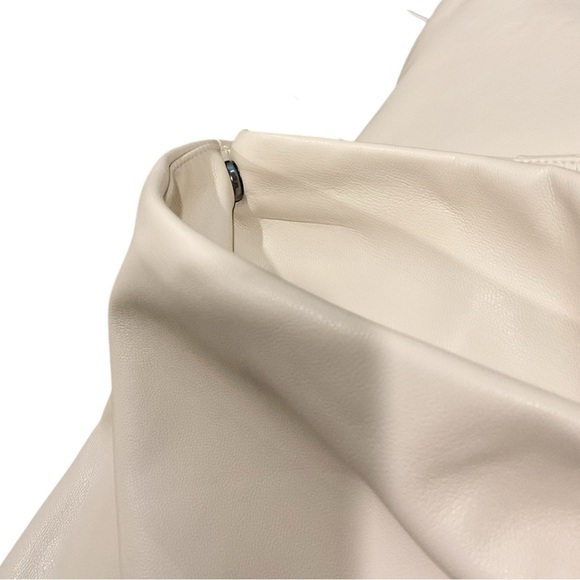 Steve Madden Cream Faux Leather Wrap Skirt Size S - Picture 5 of 6